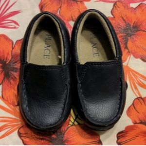 Size 4 black loafers